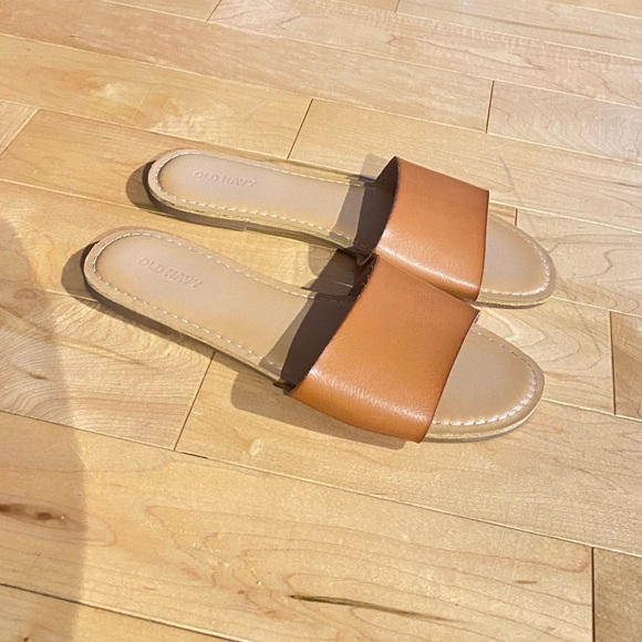 ✨2for22$ Pleather slides - Picture 2 of 5